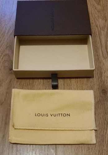 Louis vuitton logo empty - louis,