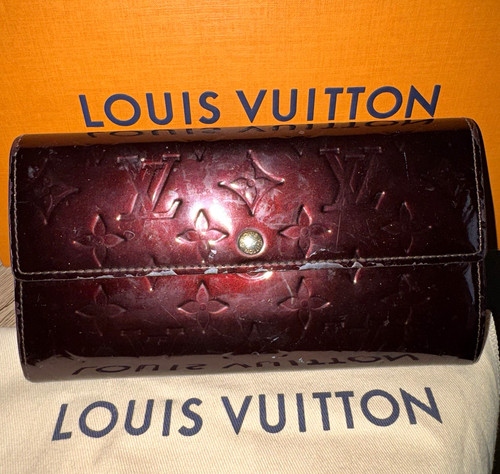 Authenticated louis vuitton - louis,