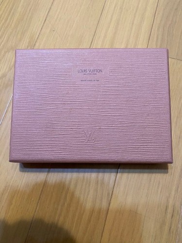 Louis vuitton wallet - louis,