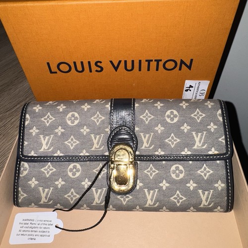 Authenticated louis vuitton - louis,