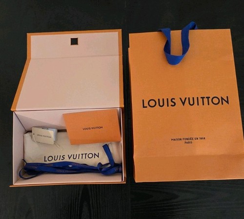 Louis vuitton wallet chain - wallet,