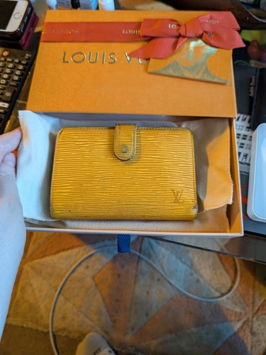 Louis vuitton yellow epi - louis,