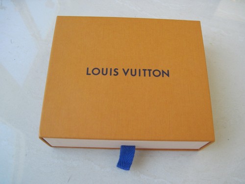 Louis vuitton wallet - louis,